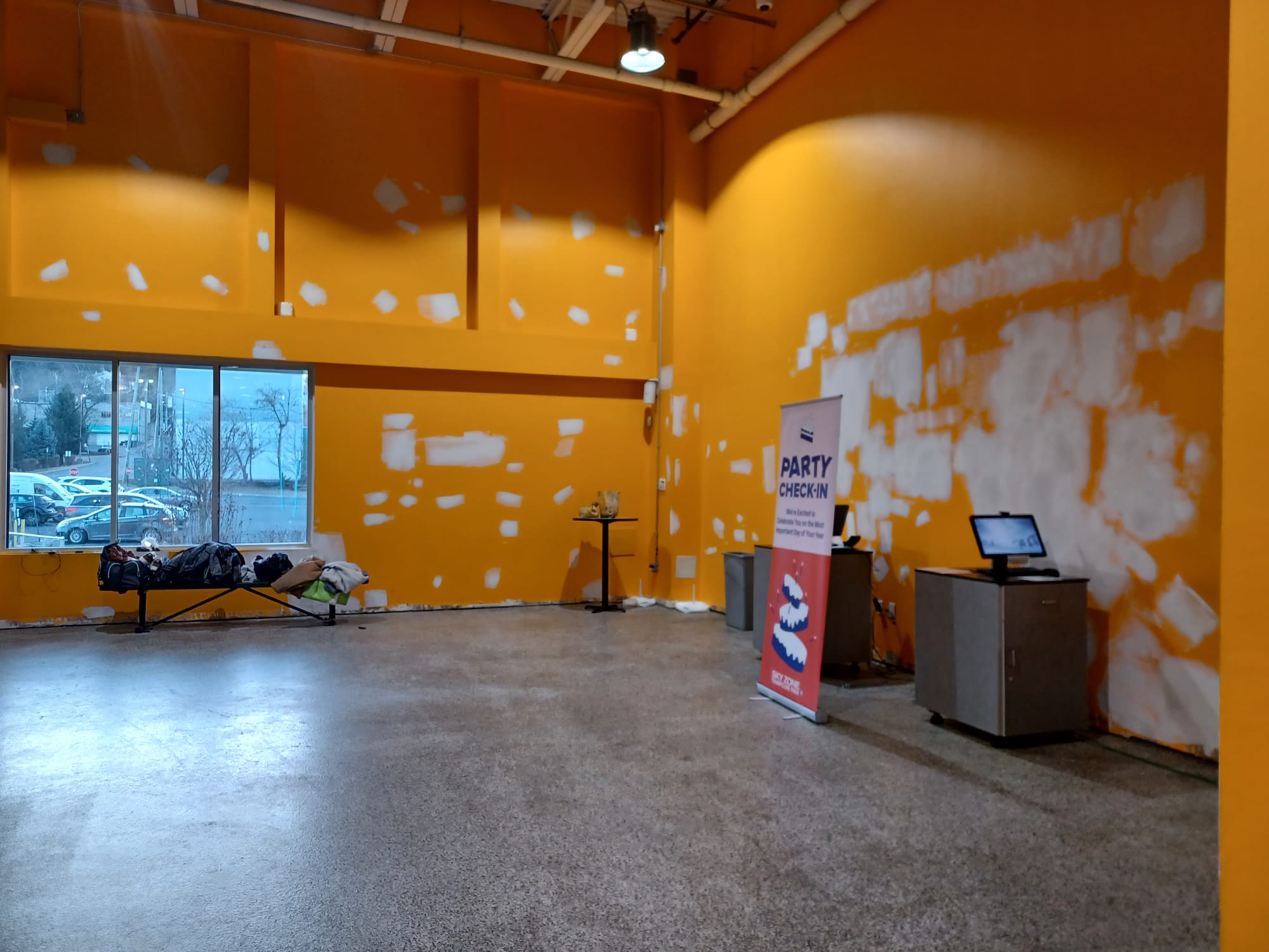 Pic 4 - sky-zone-commercial